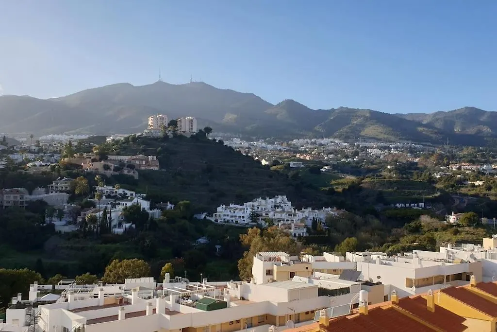 Luxury Penthouse With Sea&Mountain Views & Hot Tub - Tranquility & Rest Apartman Benalmádena